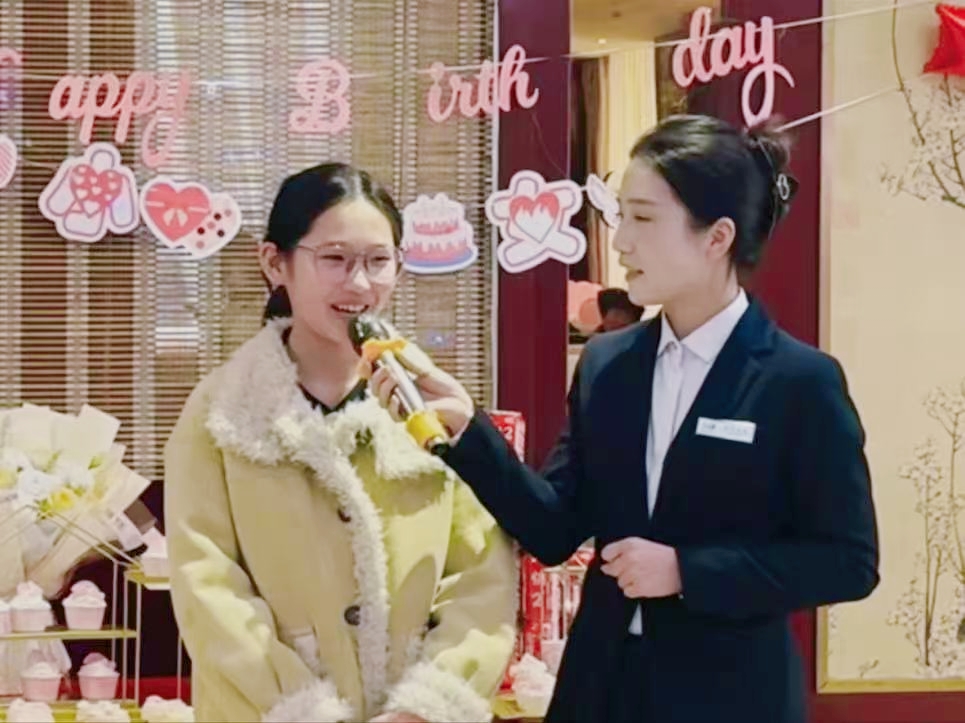 人生第一次，主持夢(mèng)的初次綻放